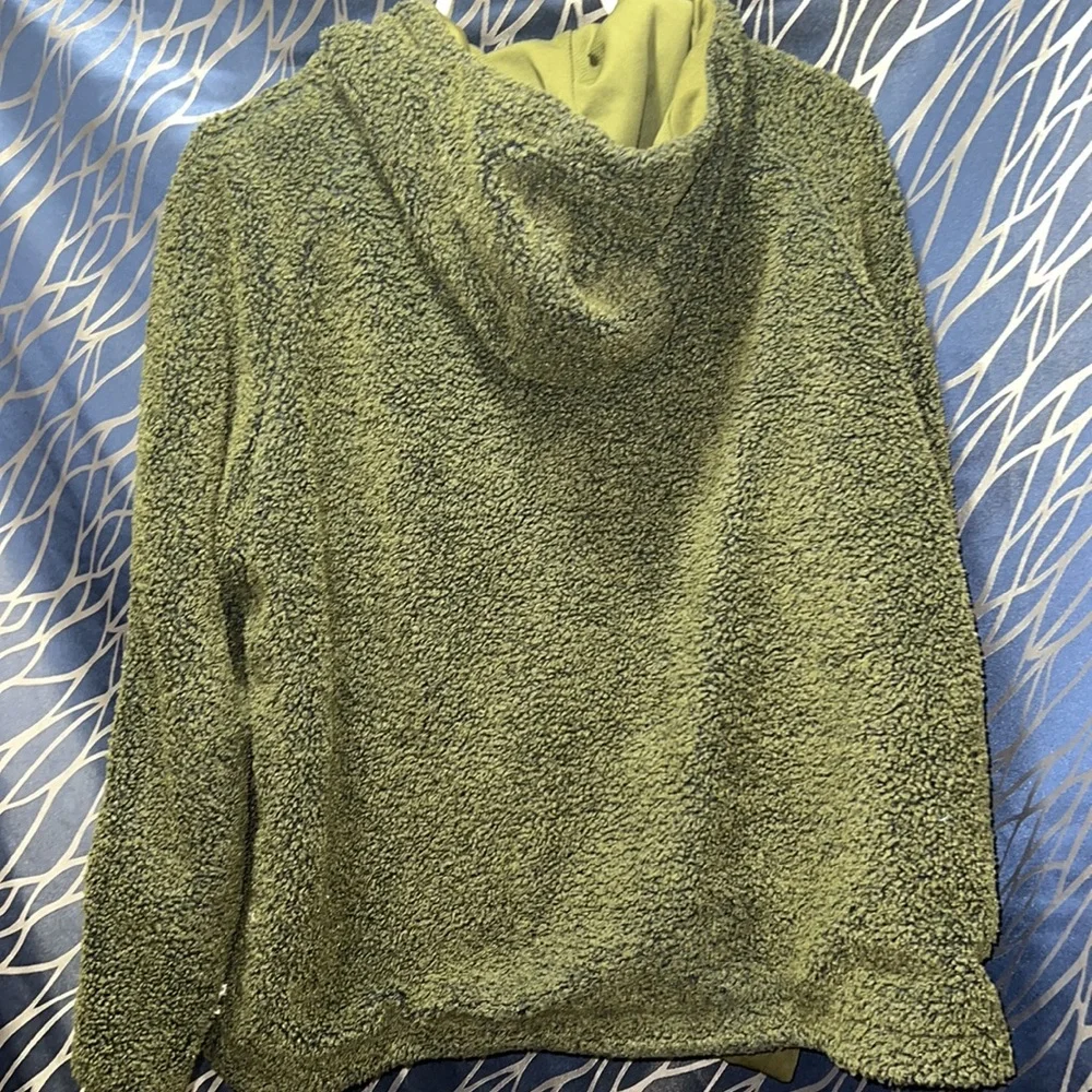 NWOT! Nike Sherpa Hoodie - Picture 4 of 7
